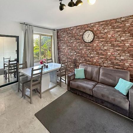 Magniolias - Residence Calme Avec Piscine, Tennis & Jardin 昂蒂布 外观 照片