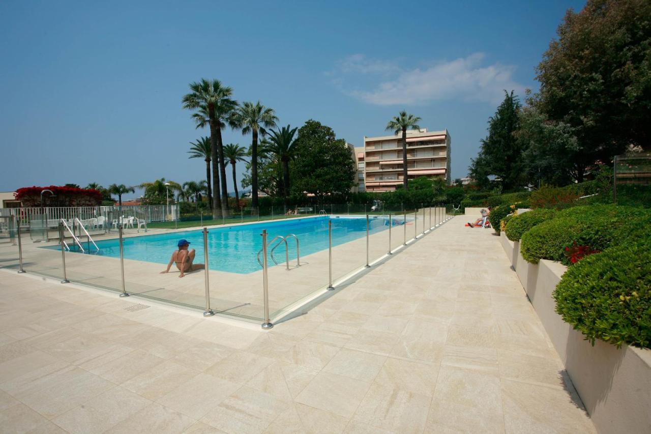 Magniolias - Residence Calme Avec Piscine, Tennis & Jardin 昂蒂布 外观 照片