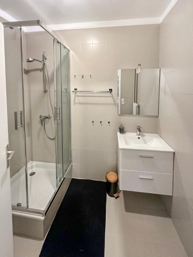Magniolias - Residence Calme Avec Piscine, Tennis & Jardin 昂蒂布 外观 照片