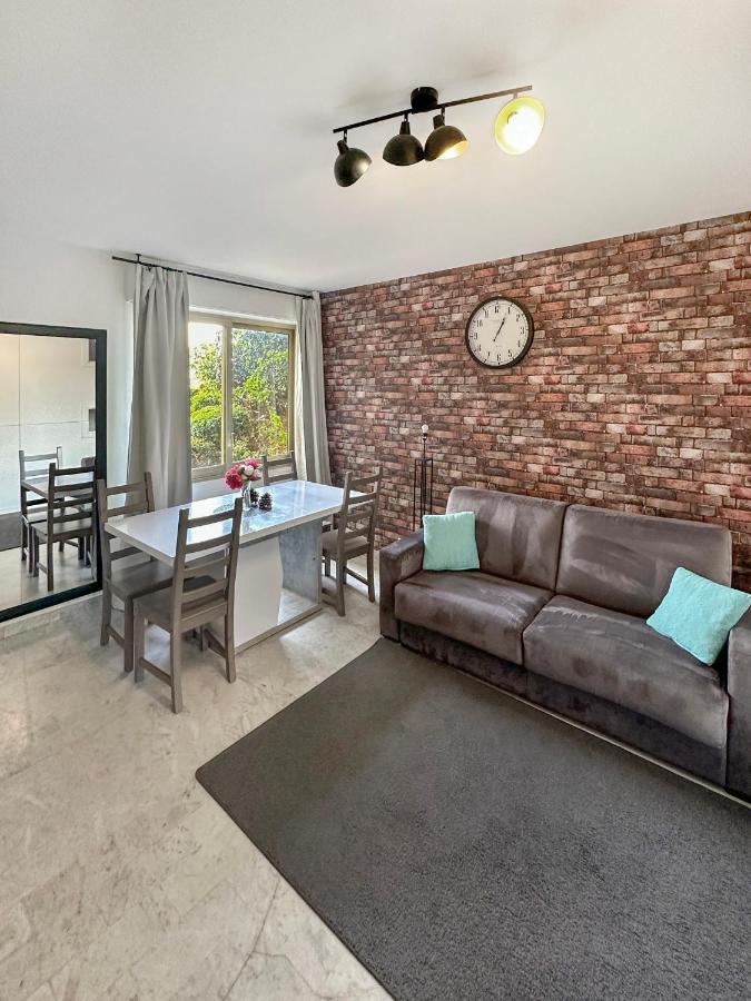 Magniolias - Residence Calme Avec Piscine, Tennis & Jardin 昂蒂布 外观 照片